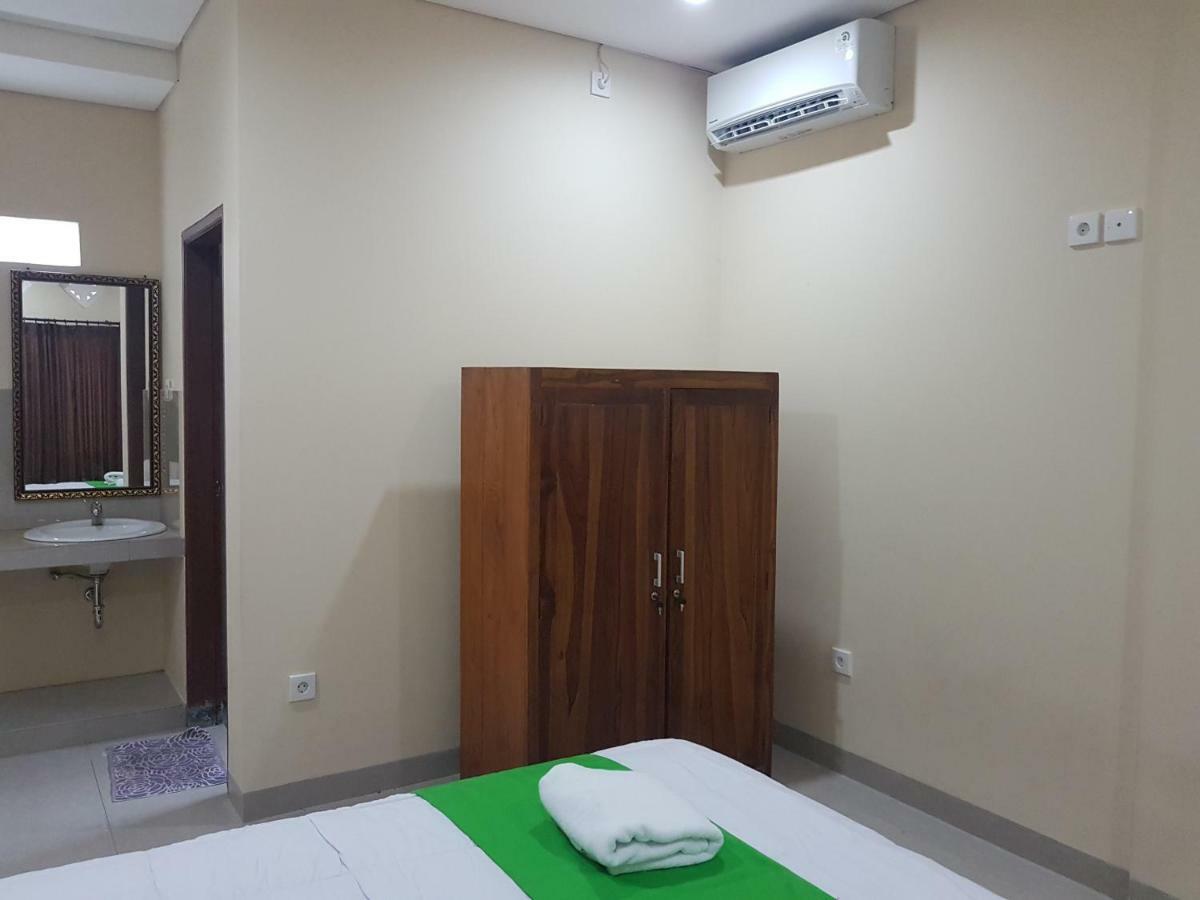 Gusti Homestay *